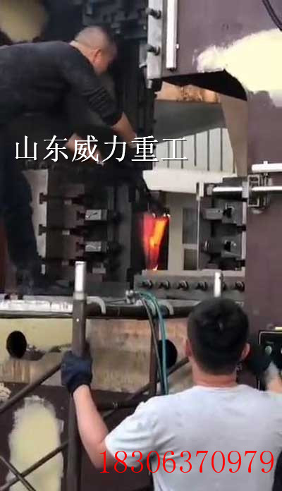 4800吨框架式热模锻液压机锻造中