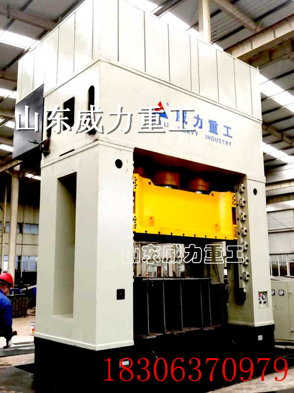 2000吨热模锻框架式液压机