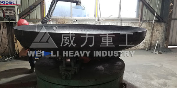 大型封头拉伸成型