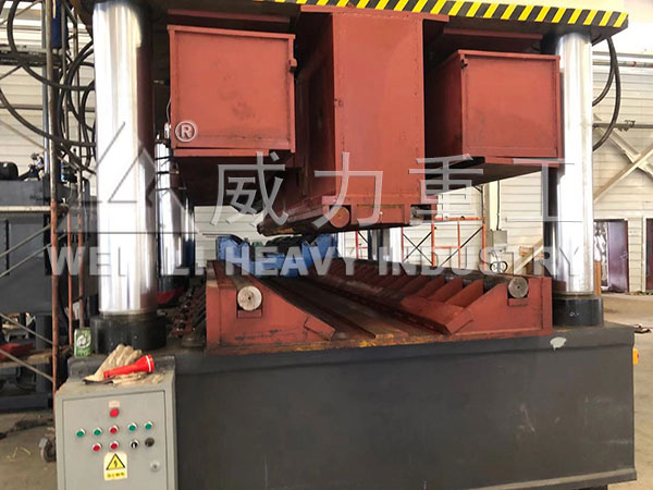 汽车纵梁模具