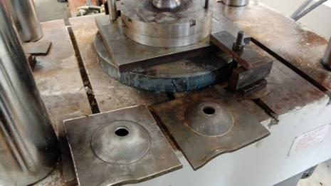 锚杆托盘专用液压机加工现场