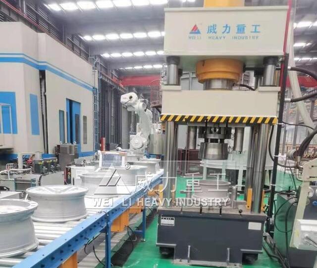 汽车轮毂冲压成型液压机
