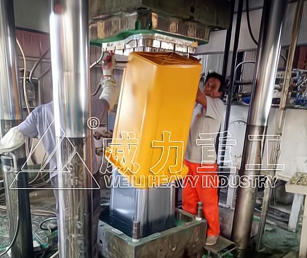 玻璃钢垃圾桶液压机